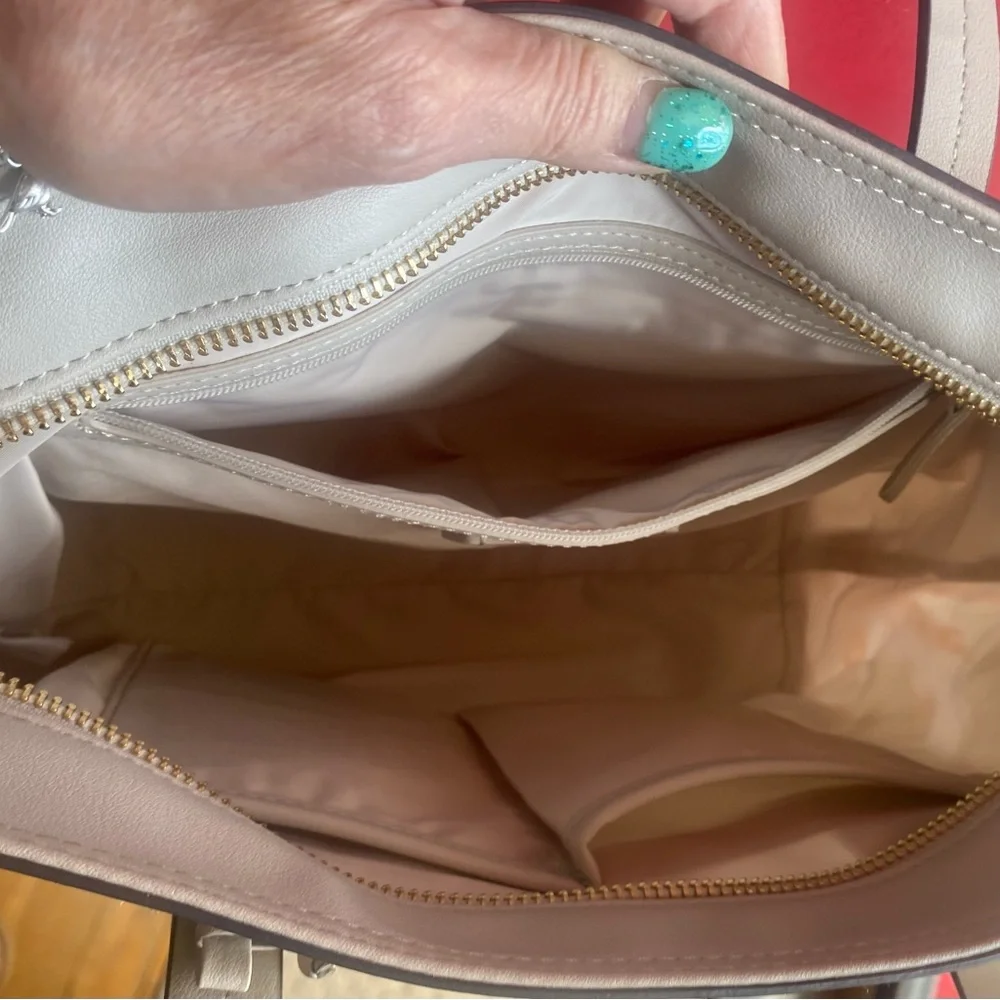 Radley London NWT get ready for spring beige Desert Floral Nylon & Leather Trim - Picture 6 of 8